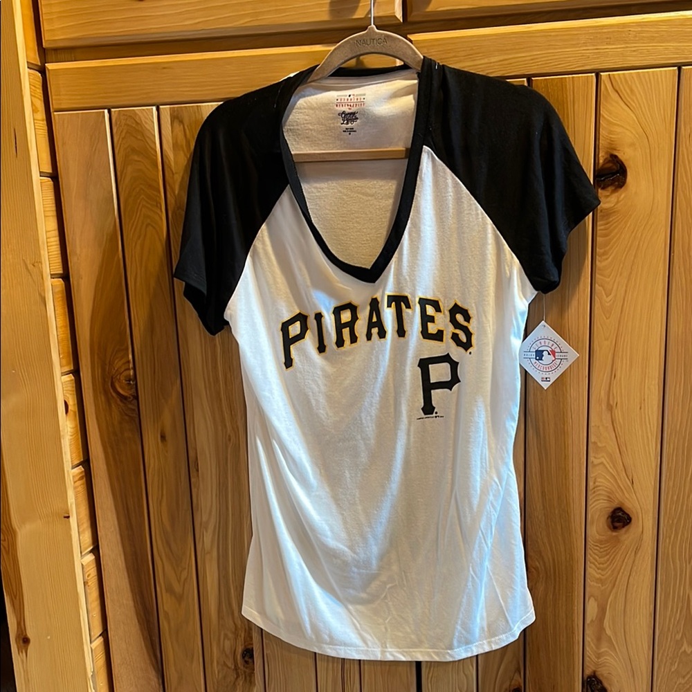 Campus Lifestyle Black and Cream V-Neck Tee
